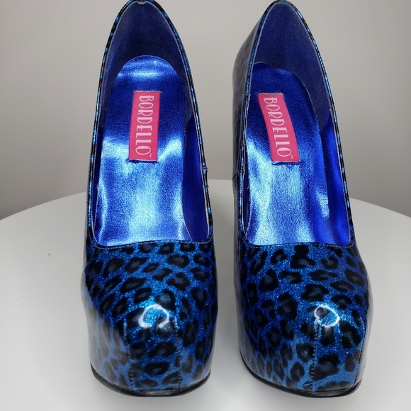 Bordello - Picture 3 of 7